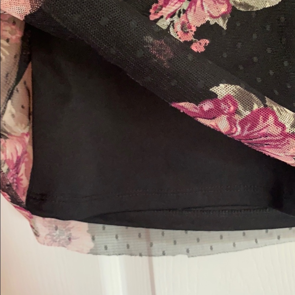 Blouse - Picture 8 of 8